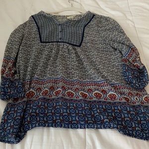 Light weight, sheer top